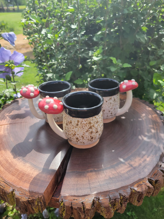 Toadstool mug with black rim