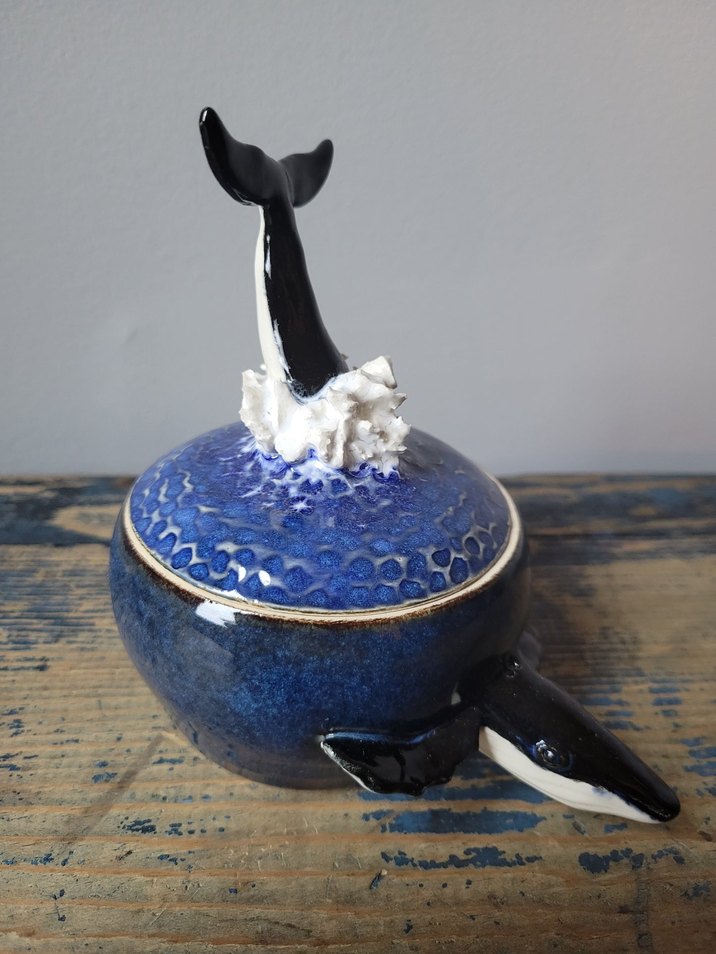 Blue Whale Jar with Splash